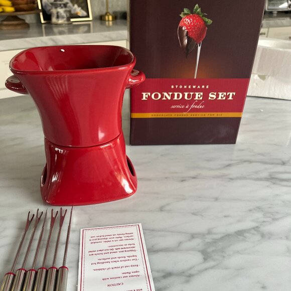 Williams Sonoma Red Stoneware Fondue Set - Picture 1 of 3